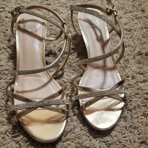 I. Miller IM FIAMMA Soft Gold Heels. Size 8.